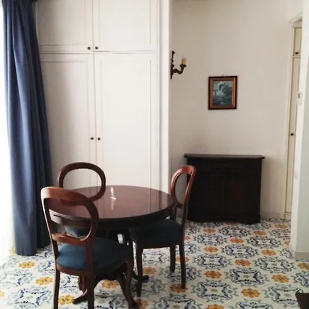 Lägenhetshotell Igea Capri